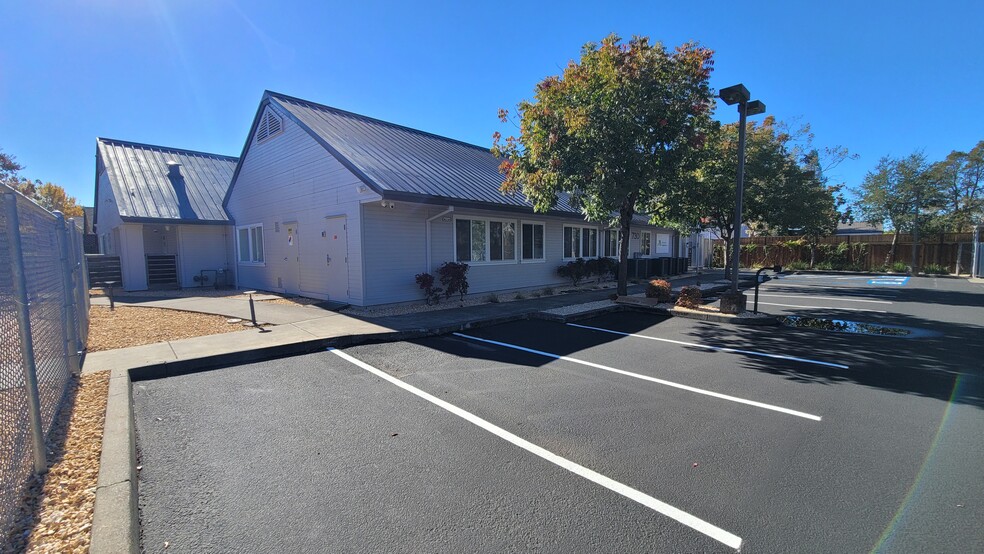 730 Bennett Valley Rd, Santa Rosa, CA for lease - Building Photo - Image 2 of 47