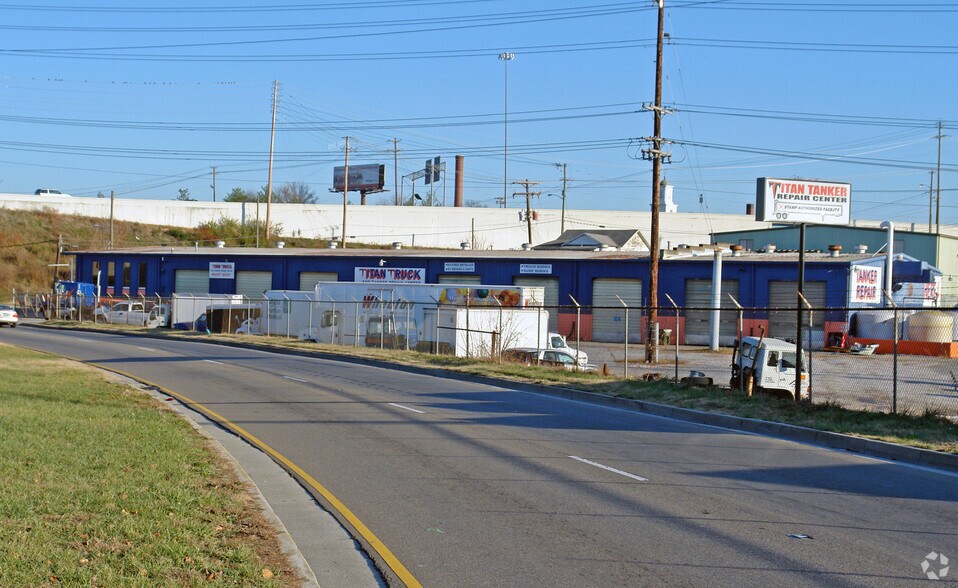 1901 Sutherland Ave, Knoxville, TN 37921