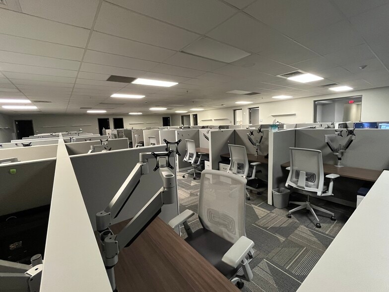 7400 Plaza Mayor Blvd, Oklahoma City, OK for lease - Interior Photo - Image 3 of 18