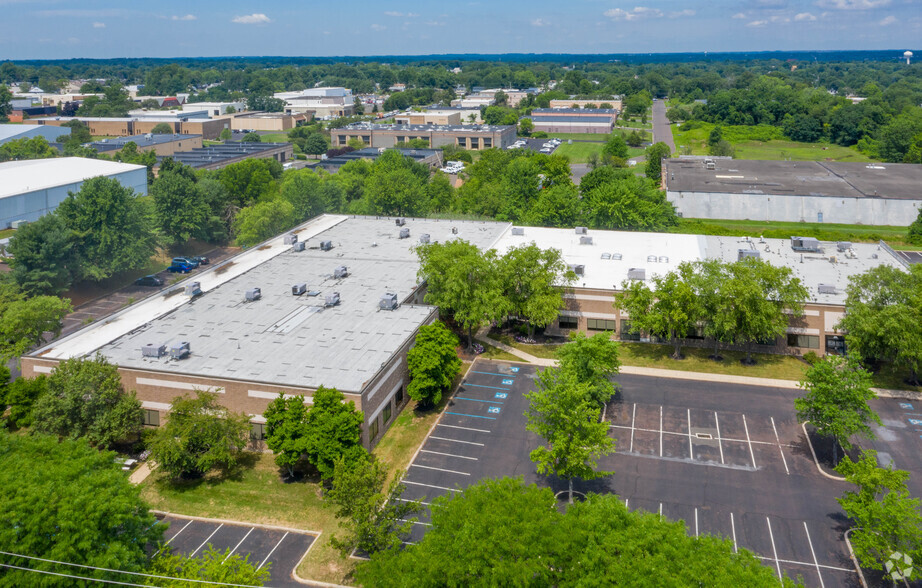 730 Louis Dr, Warminster, PA for lease - Aerial - Image 2 of 9