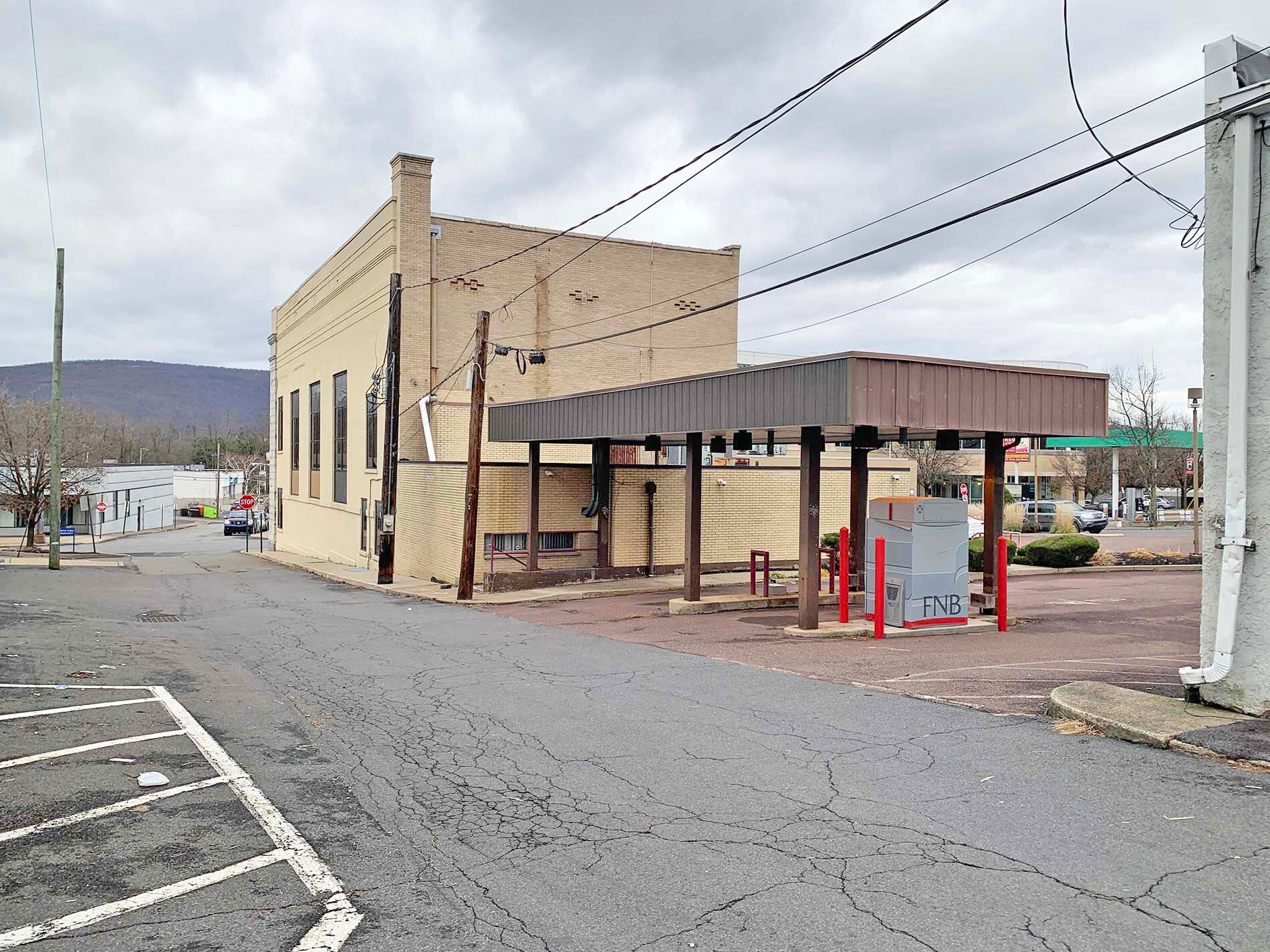 35 E Main St, Nanticoke, PA 18634 Retail for Sale