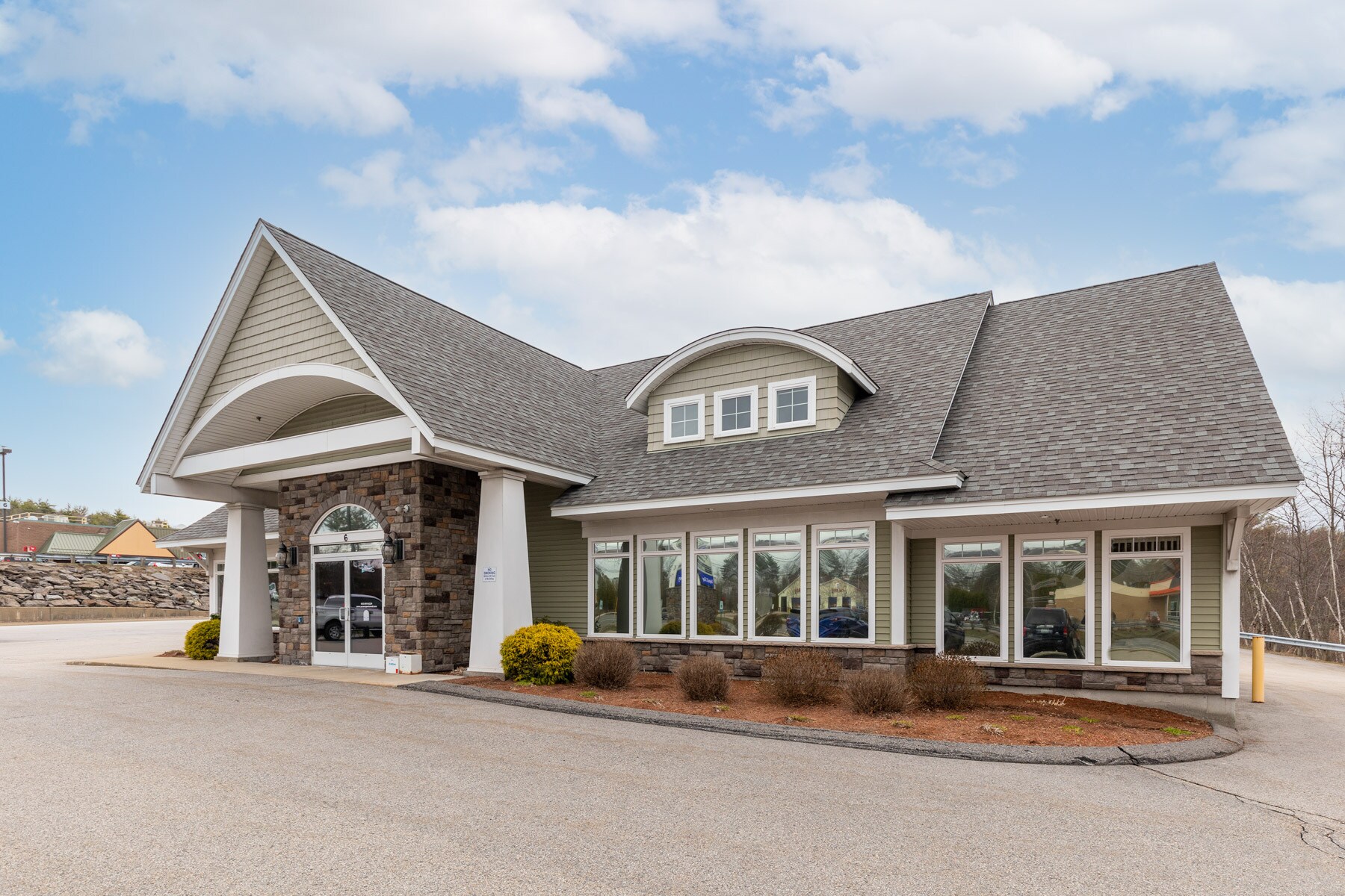 6 Freetown Rd, Raymond, NH for sale Building Photo- Image 1 of 1