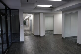 5345 Oakbrook Pky, Norcross, GA for sale Interior Photo- Image 1 of 1