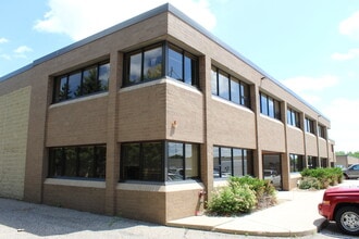 1650-1686 E Cliff Rd E, Burnsville, MN for lease Building Photo- Image 1 of 19