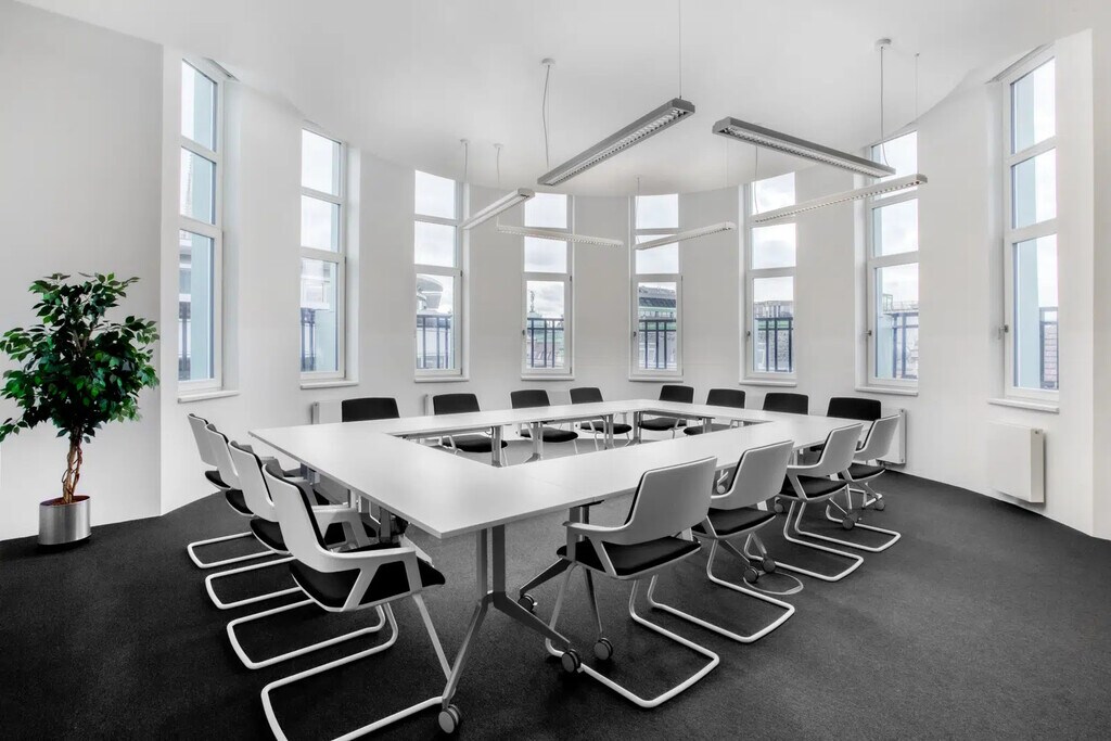 Coworking 10 m² à 100 m² - Photo 1