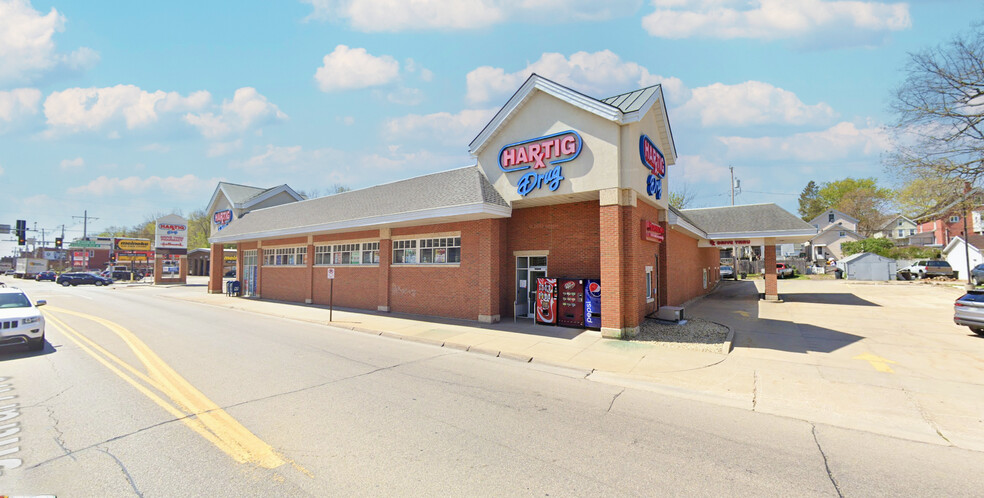 2225 Central Ave, Dubuque, IA for sale - Building Photo - Image 2 of 5