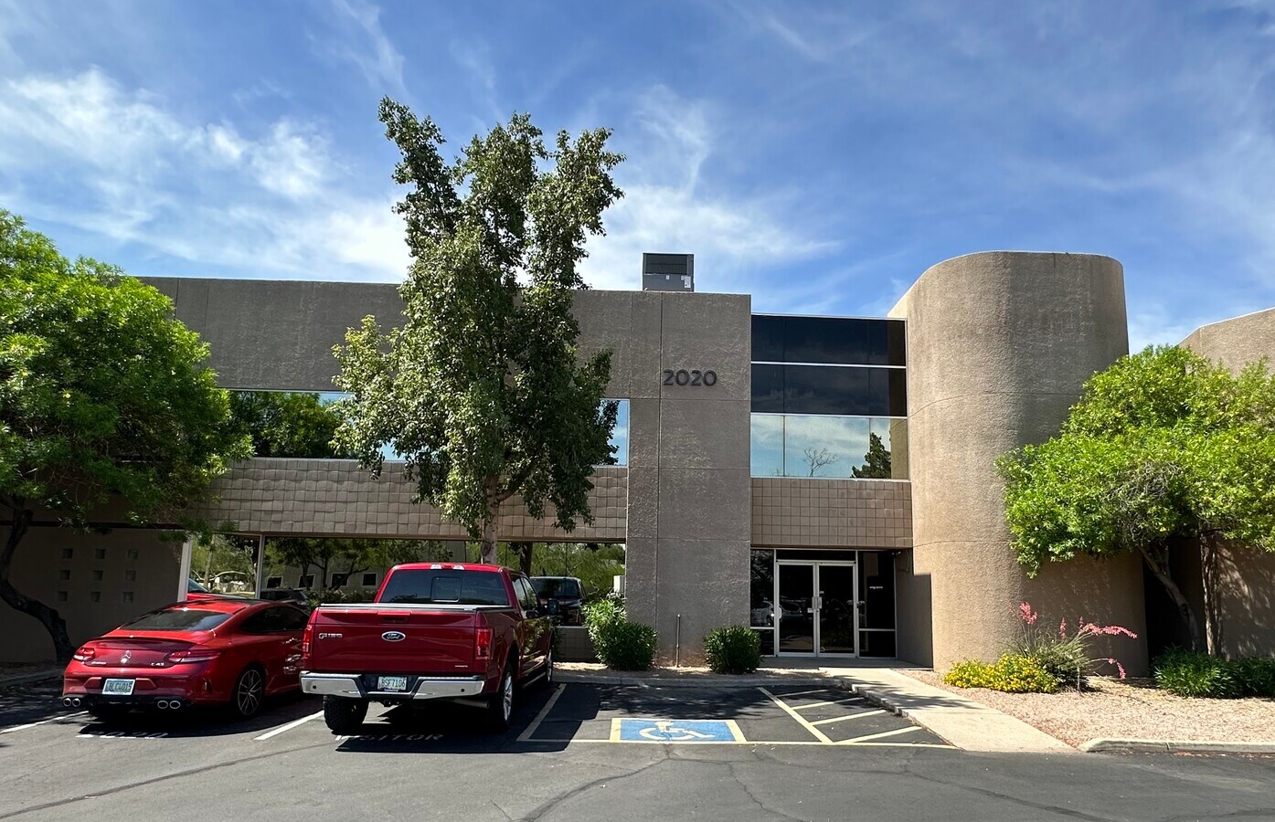 2020 W Lone Cactus Dr, Phoenix, AZ 85027