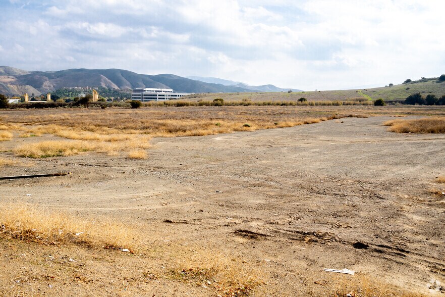 3590 Cajalco Rd, Corona, CA 92881