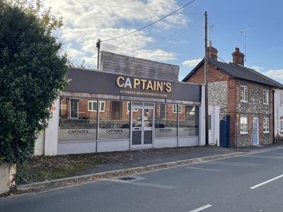 13-15 Earls Court Rd, Amesbury for sale - Building Photo - Image 2 of 4