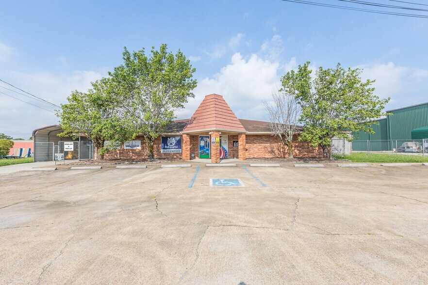 300 Alamar St, Fort Oglethorpe, GA 30742