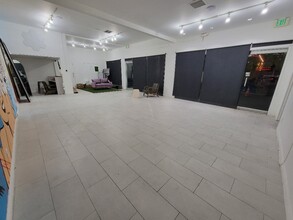 8363-8365 W Sunset Blvd, West Hollywood, CA for lease Interior Photo- Image 2 of 4