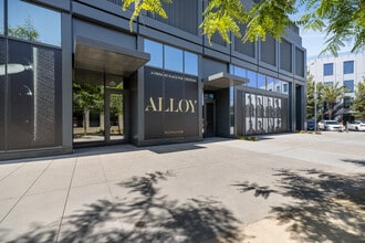 525 S Santa Fe Ave, Los Angeles, CA for lease Building Photo- Image 2 of 4