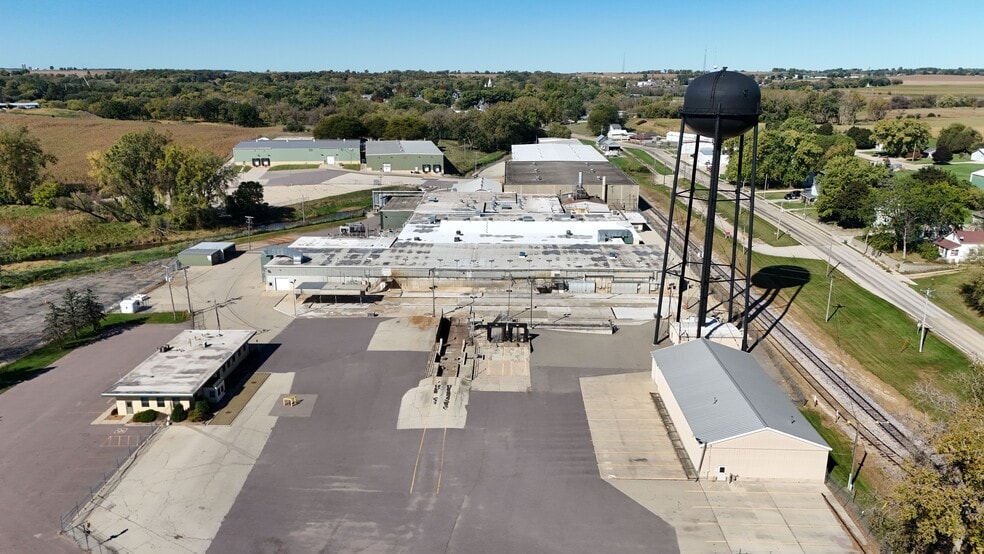 680 E John St, Markesan, WI for lease - Building Photo - Image 3 of 18