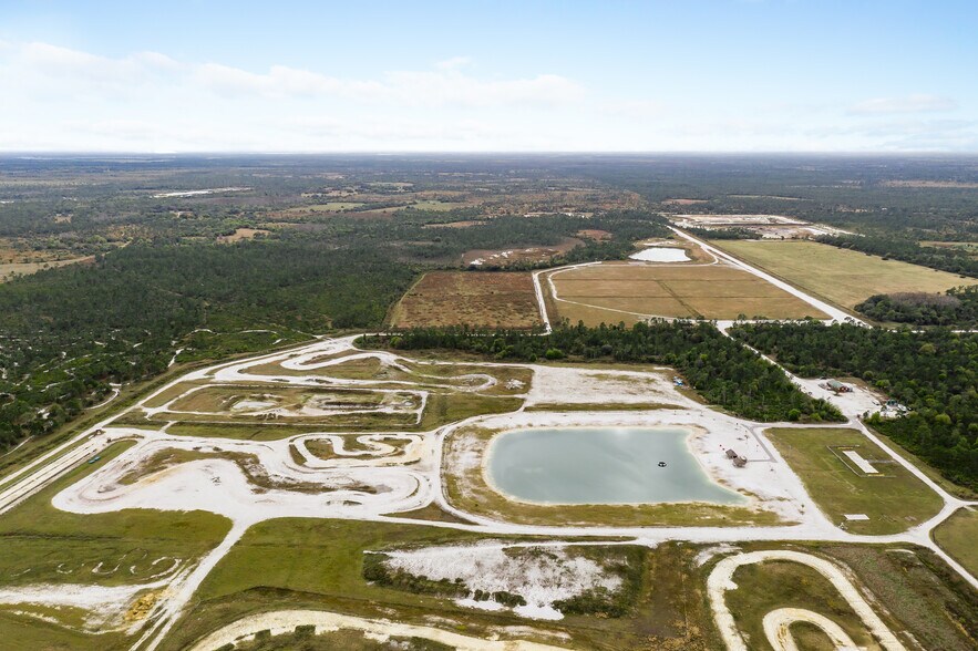 39450 Bermont Rd, Punta Gorda, FL for sale - Building Photo - Image 1 of 1