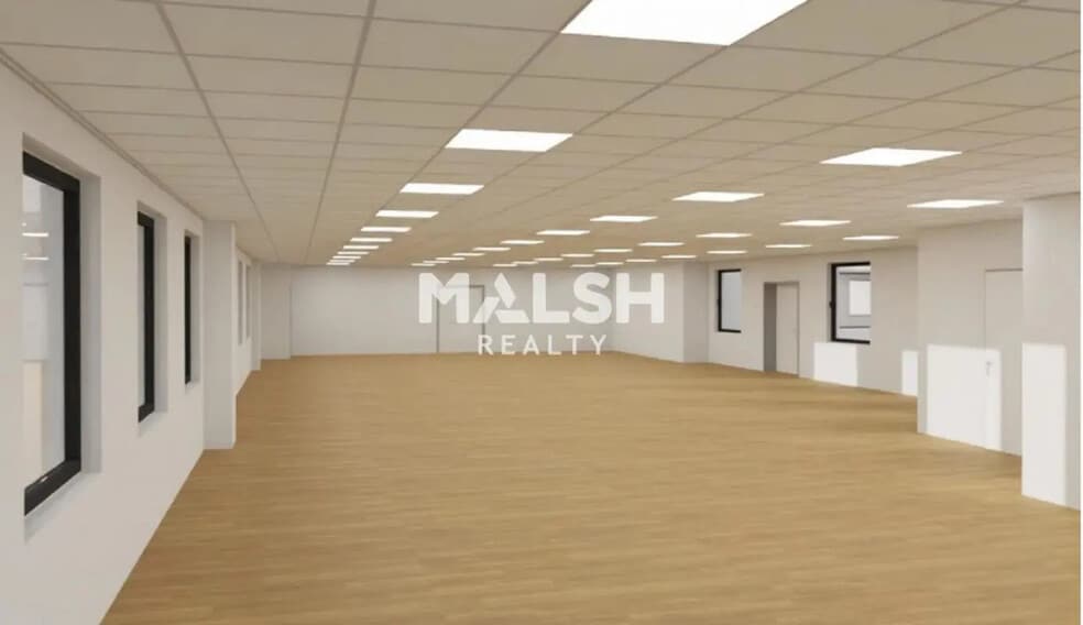 Office in Limonest for lease - Building Photo - Image 3 of 19