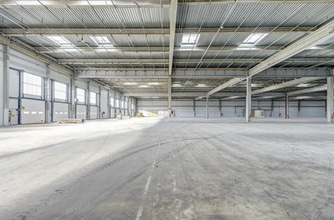 Industrial in Allonne for lease Interior Photo- Image 2 of 3