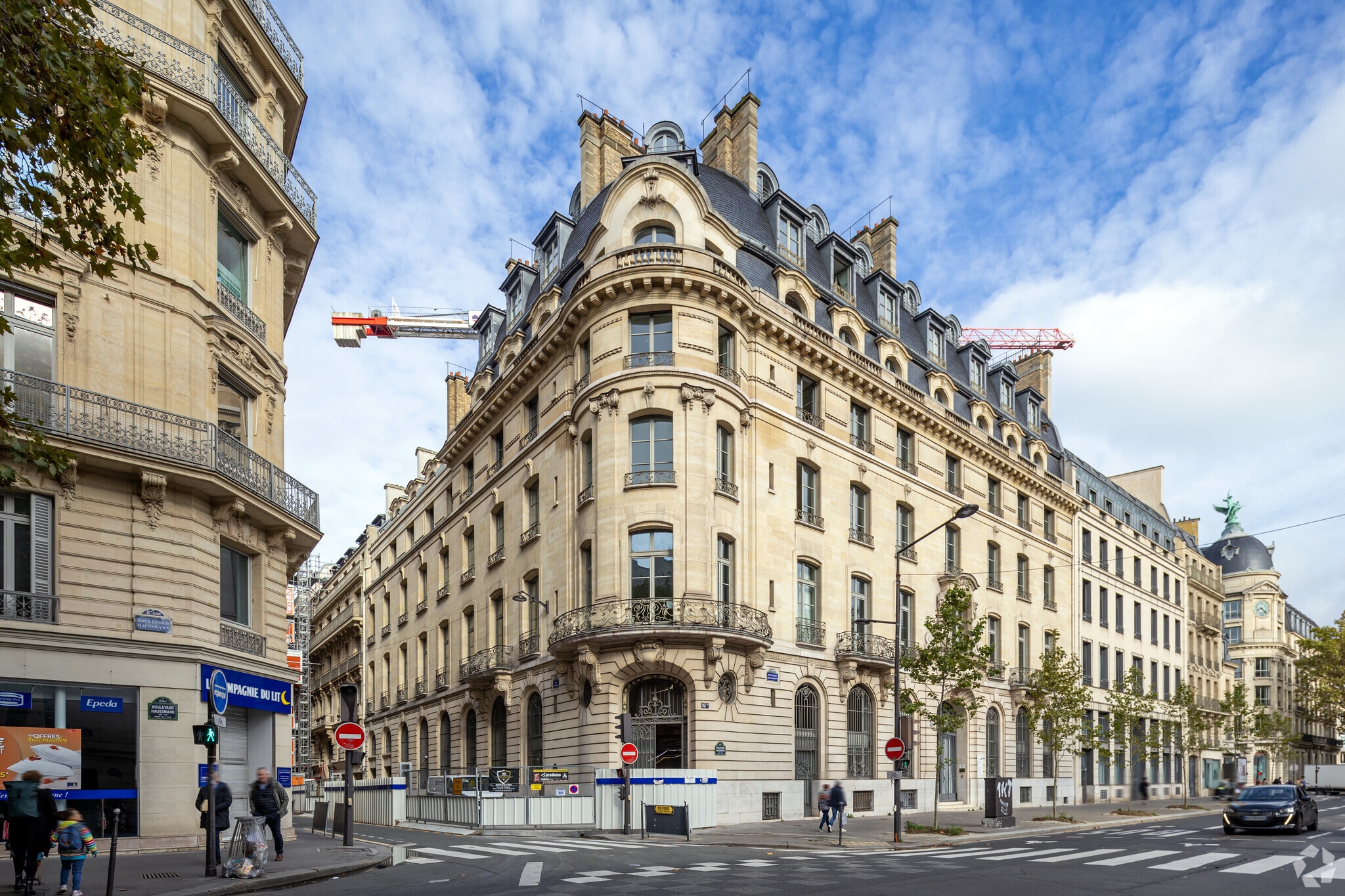 78 Rue D'Anjou, Paris for lease Primary Photo- Image 1 of 10