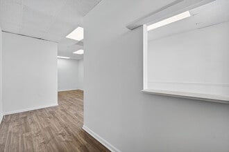 11350 66th St N, Largo, FL for lease Interior Photo- Image 2 of 6