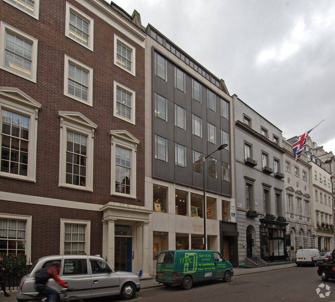 39 Dover St, London for lease - Building Photo - Image 2 of 4