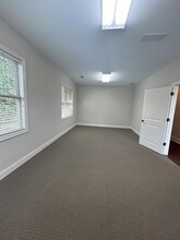 102 Mary Alice Park Rd, Cumming, GA for lease Interior Photo- Image 2 of 4