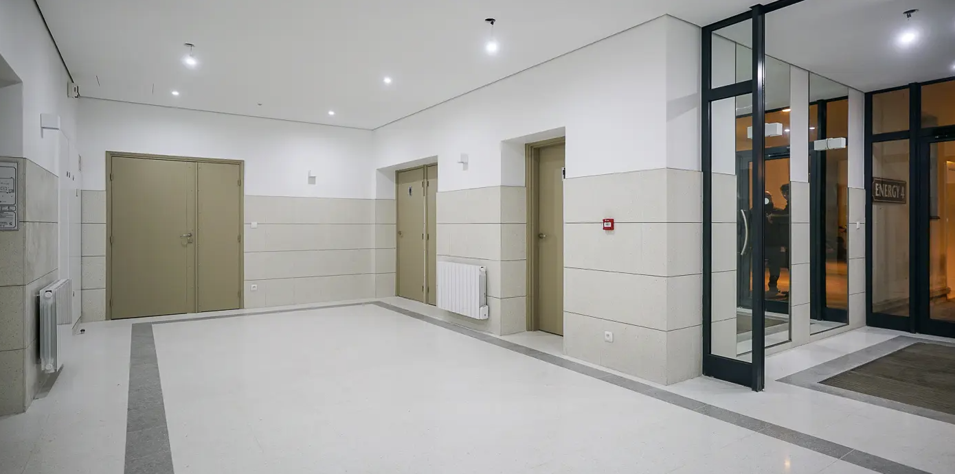Office in Saint-Ouen for lease Lobby- Image 1 of 3