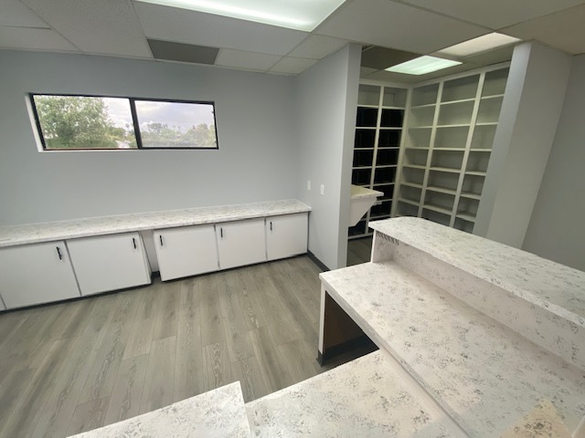 645 E Elder St, Fallbrook, CA for lease - Interior Photo - Image 3 of 18