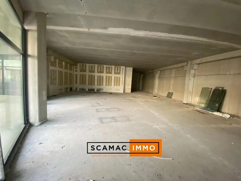 Retail in La Garde for lease - Interior Photo - Image 2 of 6