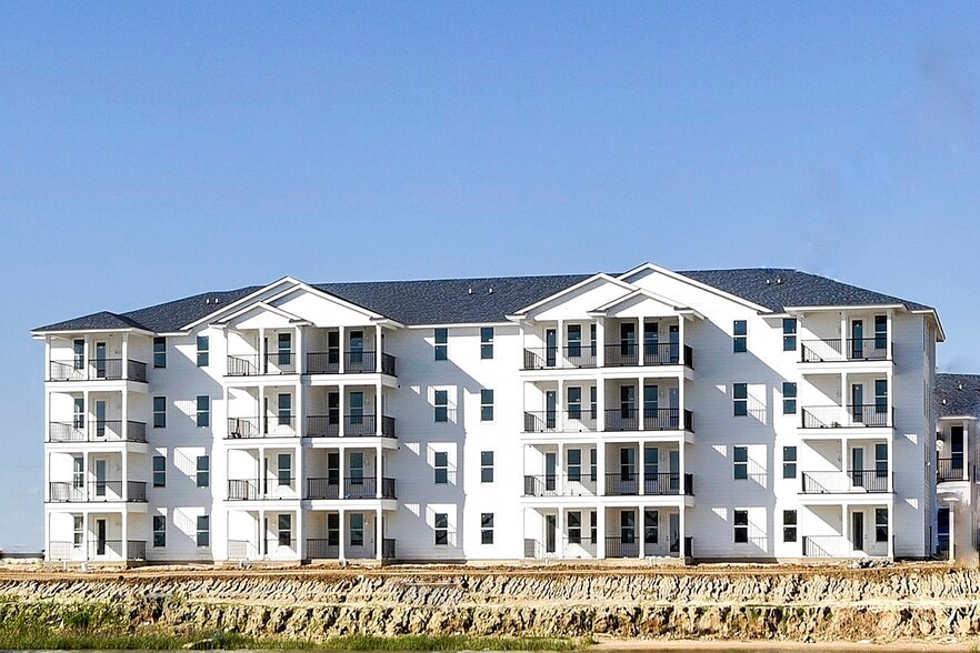 3900 Lakeshore Blvd E, Slidell, LA 70461 Lakeshore Condos