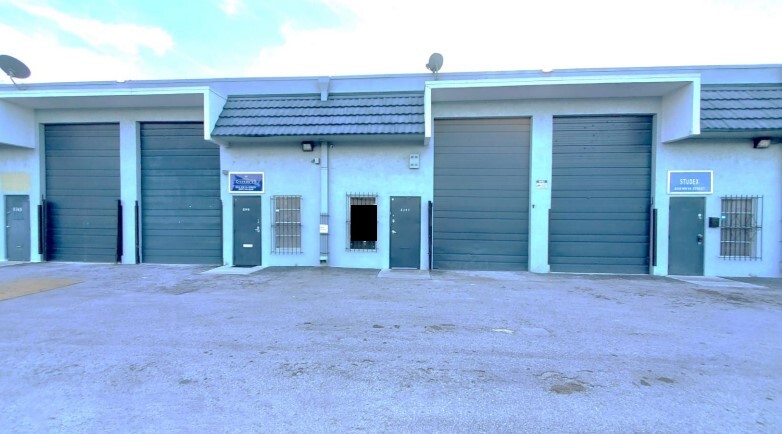 8339-8359 NW 54th St, Doral, FL for lease - Building Photo - Image 1 of 7