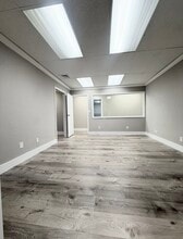 2425 E Commercial Blvd, Fort Lauderdale, FL for lease Interior Photo- Image 2 of 11