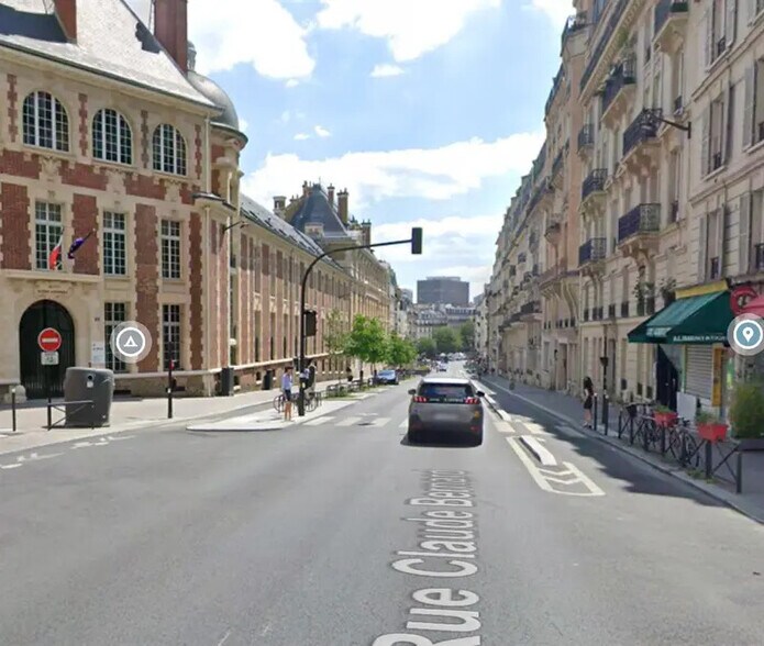 Retail in Paris for lease - Building Photo - Image 1 of 3