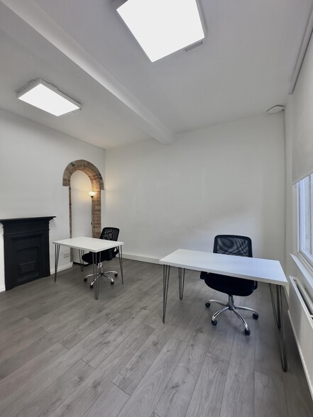 20 Fletcher Gate, Nottingham for lease - Interior Photo - Image 2 of 17