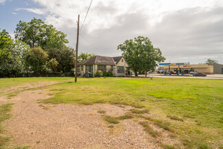 More details for 303 Navarro 507 E Commercial St, Victoria, TX - Land for Sale