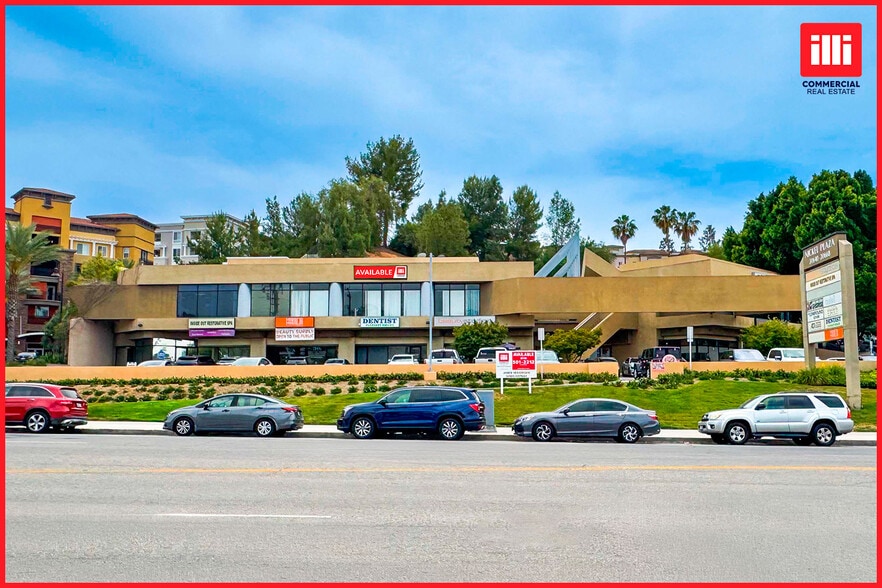 20640-20668 Ventura Blvd, Woodland Hills, CA for lease - Building Photo - Image 1 of 8
