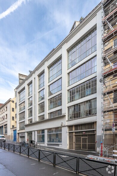 12 Rue Turgot, Paris for sale - Building Photo - Image 2 of 3