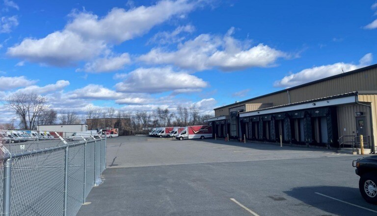 45 Stamp Farm Rd, Cranston, RI for sale - Building Photo - Image 1 of 1