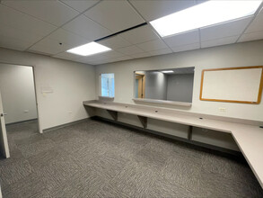 1020 E Ogden Ave, Naperville, IL for lease Interior Photo- Image 2 of 11