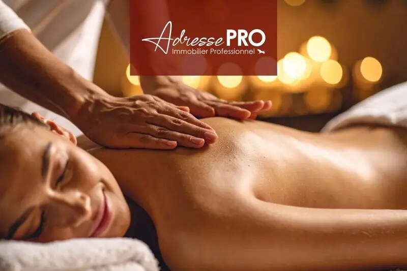 Retail in La Teste-de-Buch for lease - Building Photo - Image 1 of 4