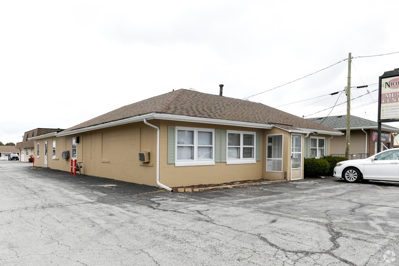 5380 Oberlin Ave, Lorain, OH 44053