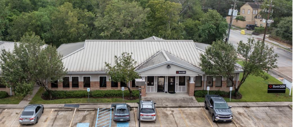 5751 Blythewood St, Houston, TX for lease - Building Photo - Image 1 of 39