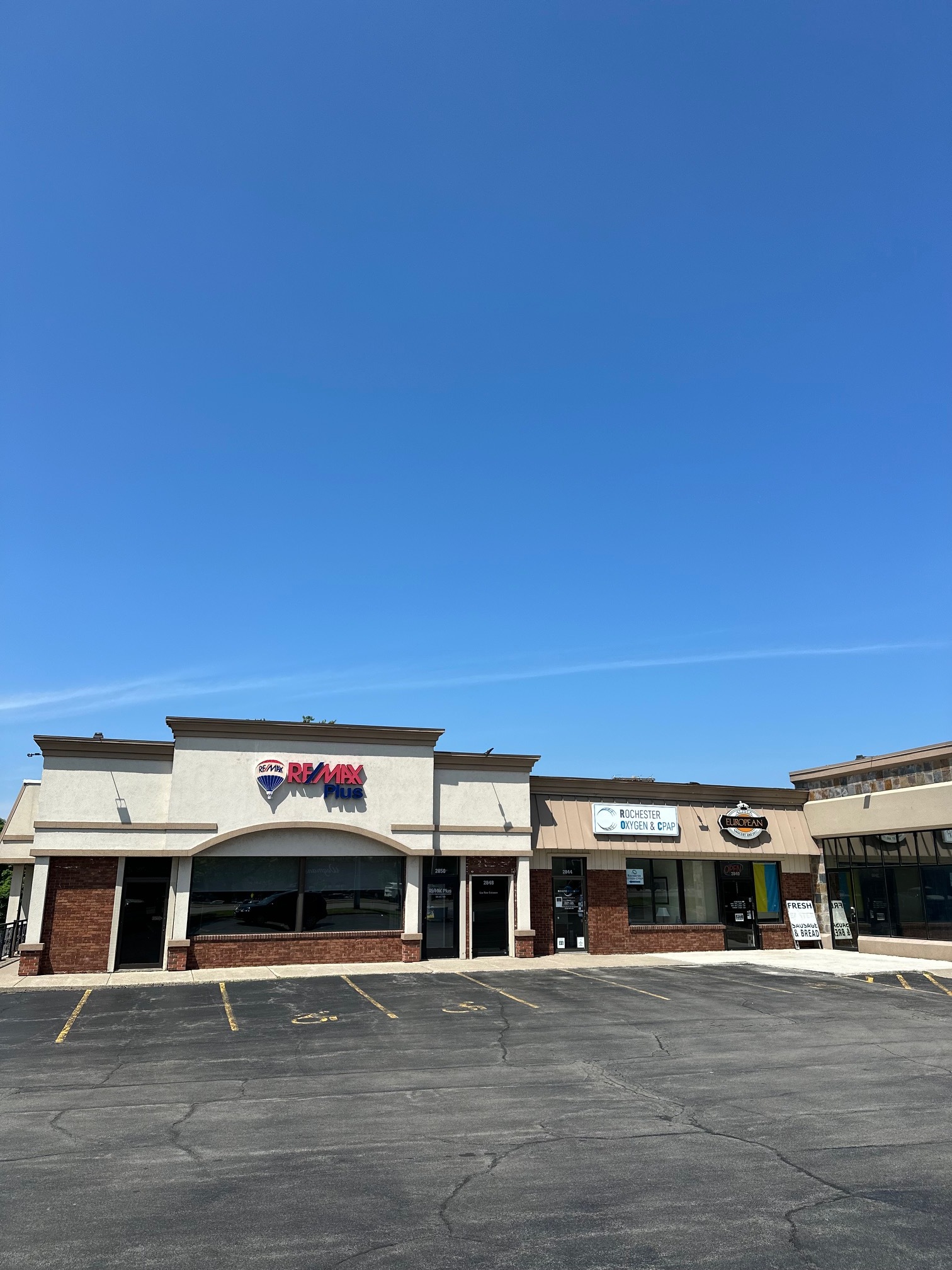 2844-2850 W Ridge Rd, Rochester, NY for lease Building Photo- Image 1 of 17