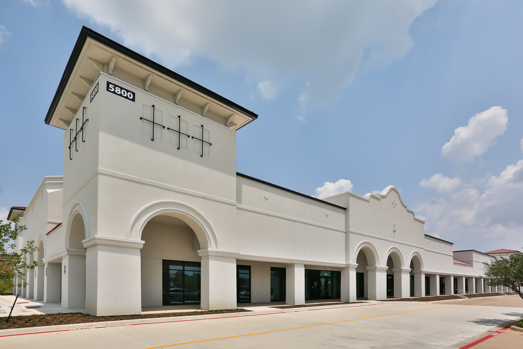 5800 N Interstate 35, Denton, TX for lease Building Photo- Image 1 of 24