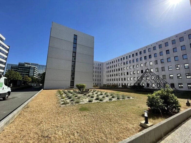 177 Avenue Georges Clemenceau, Nanterre for lease - Building Photo - Image 3 of 3