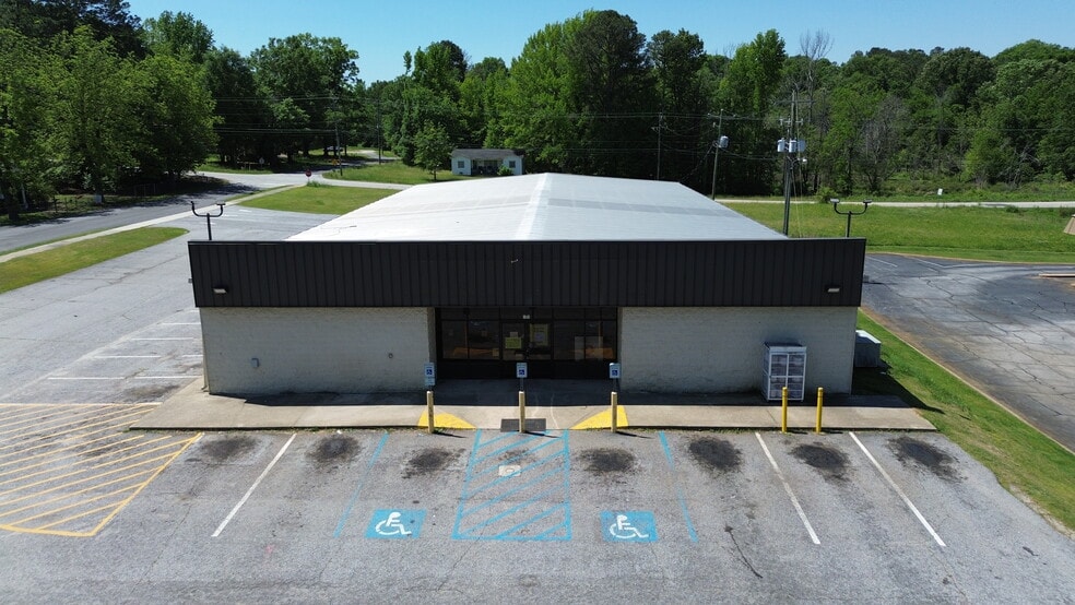 274 E Savannah St, Calhoun Falls, SC for sale - Building Photo - Image 1 of 6