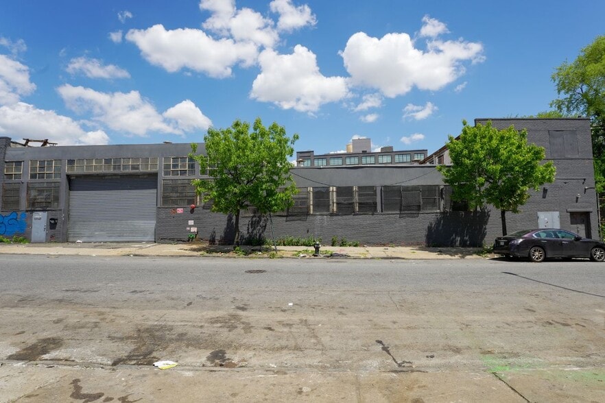 825 E 140th St, Bronx, NY for lease - Building Photo - Image 3 of 5