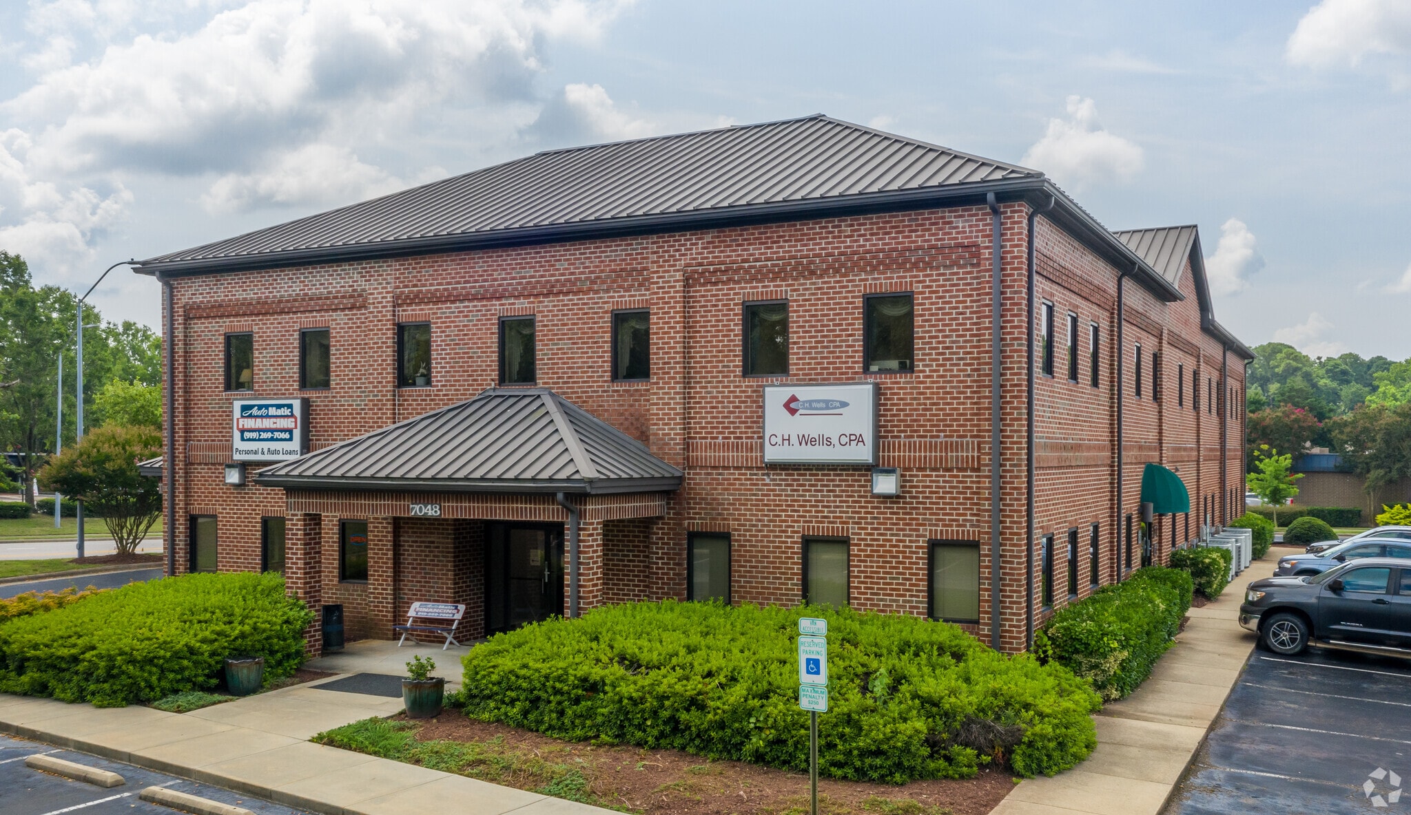 7048 E Knightdale Blvd, Knightdale, NC for lease Primary Photo- Image 1 of 8