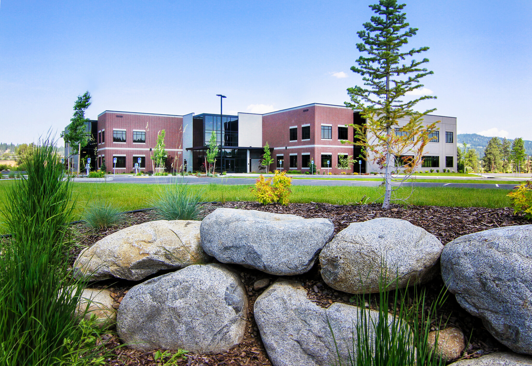 12939 E Pinecroft Way, Spokane Valley, WA for lease Building Photo- Image 1 of 5