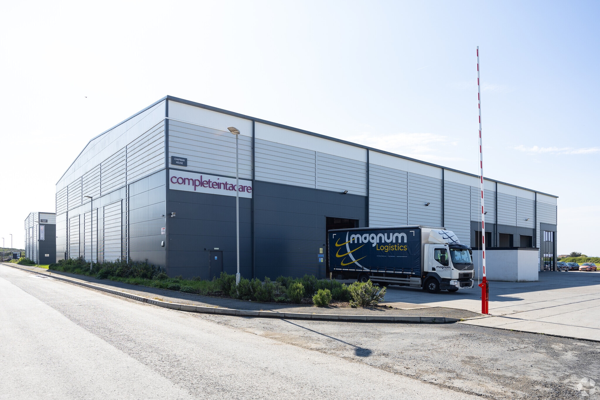 Roscommon Way, Canvey Island for sale Primary Photo- Image 1 of 1