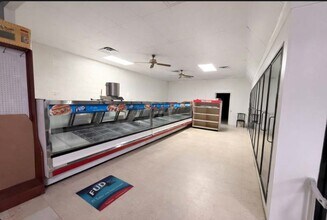 12325 Veterans Memorial Dr, Houston, TX for lease Interior Photo- Image 1 of 5