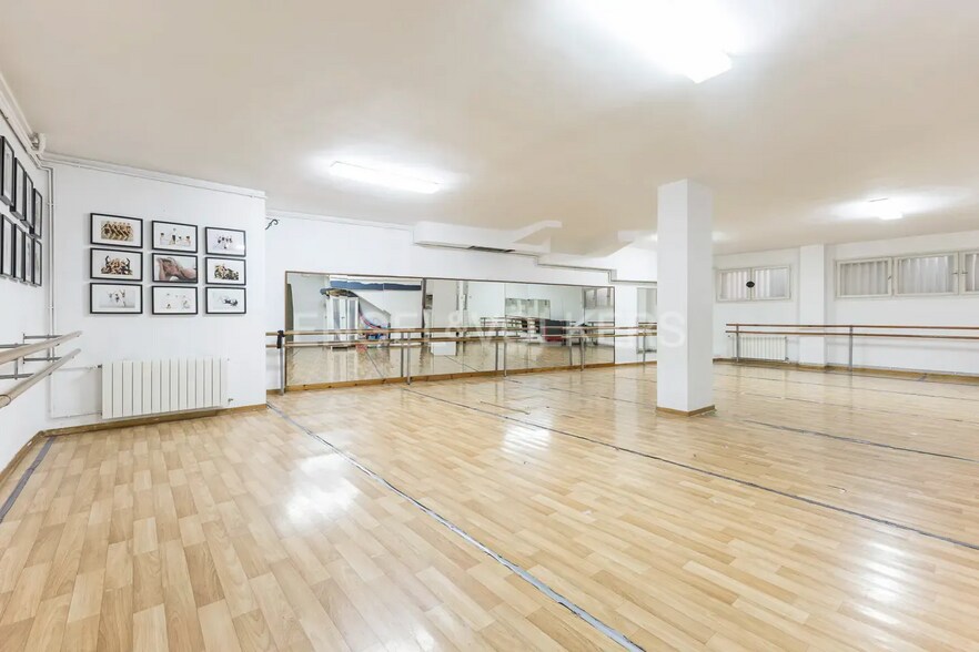 Multifamily in Barcelona, Barcelona for sale - Interior Photo - Image 1 of 1